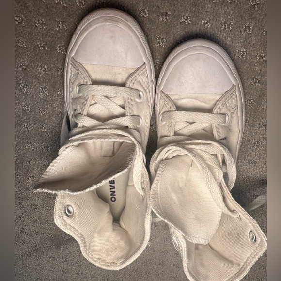 Kids white converse - Picture 1 of 6